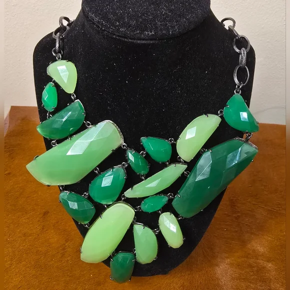 BCBGMAXAZRIA Statement Necklace - Picture 3 of 8